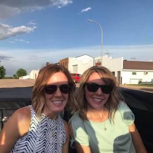 Meet your Posher, Dana